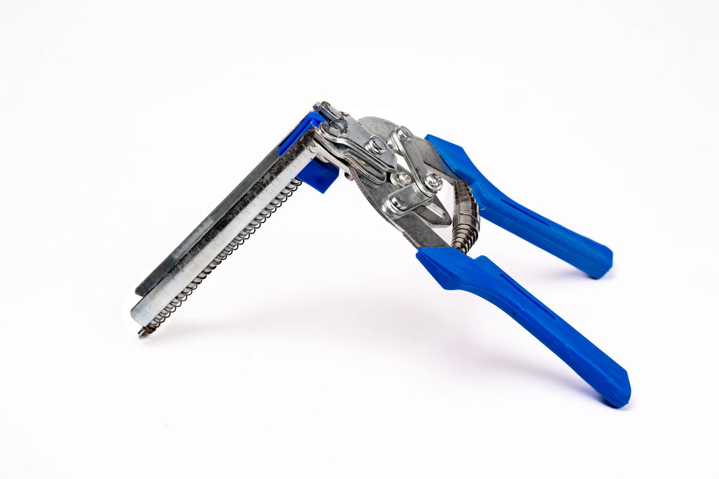 Heavy-Duty Cage Plier with M Clips